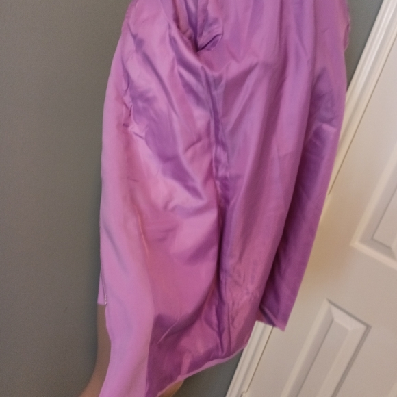 Suit - Picture 14 of 15